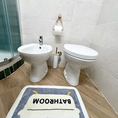 La Dimora Di Bilbo Metro B * Rome