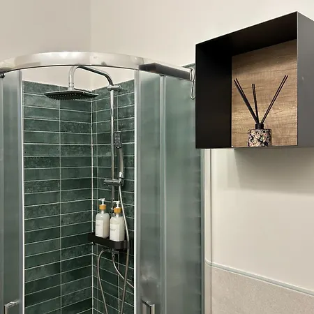 La Dimora Di Bilbo Metro B